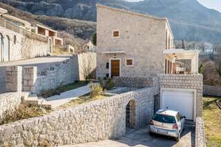 Дома для отпуска Villa Lidija Будва Дом с 3 спальнями и террасой-3