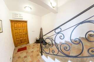 Дома для отпуска Villa Lidija Будва Дом с 3 спальнями и террасой-92